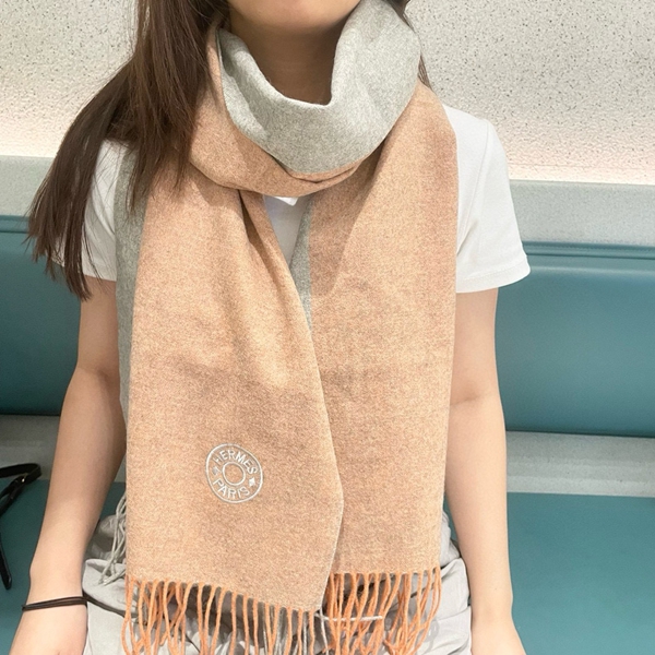 ブランドマフラー正面デザイン